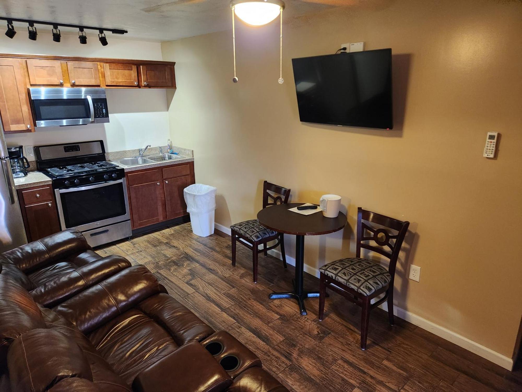 Jefferson Hills Motel Clairton Ngoại thất bức ảnh