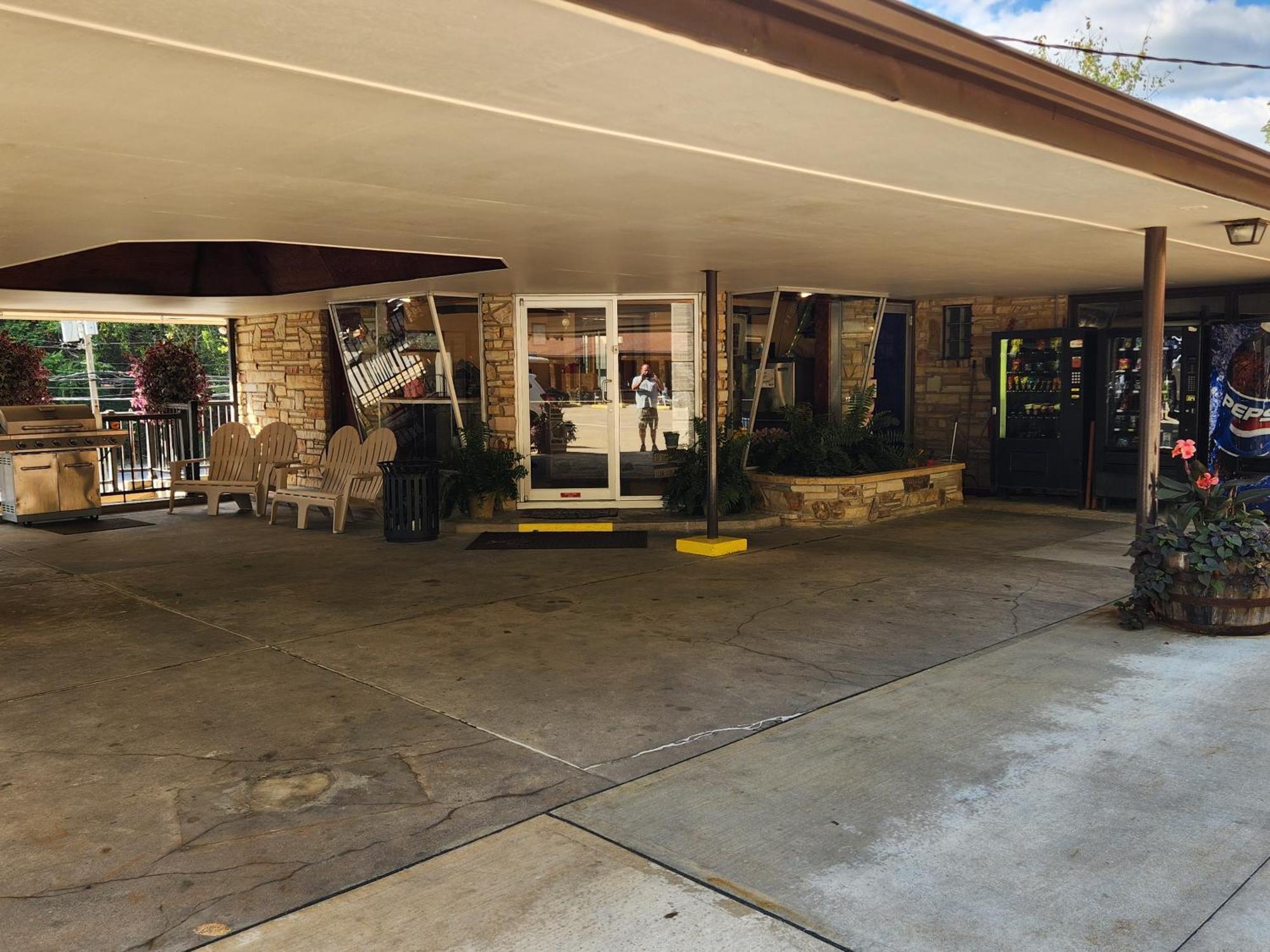 Jefferson Hills Motel Clairton Ngoại thất bức ảnh